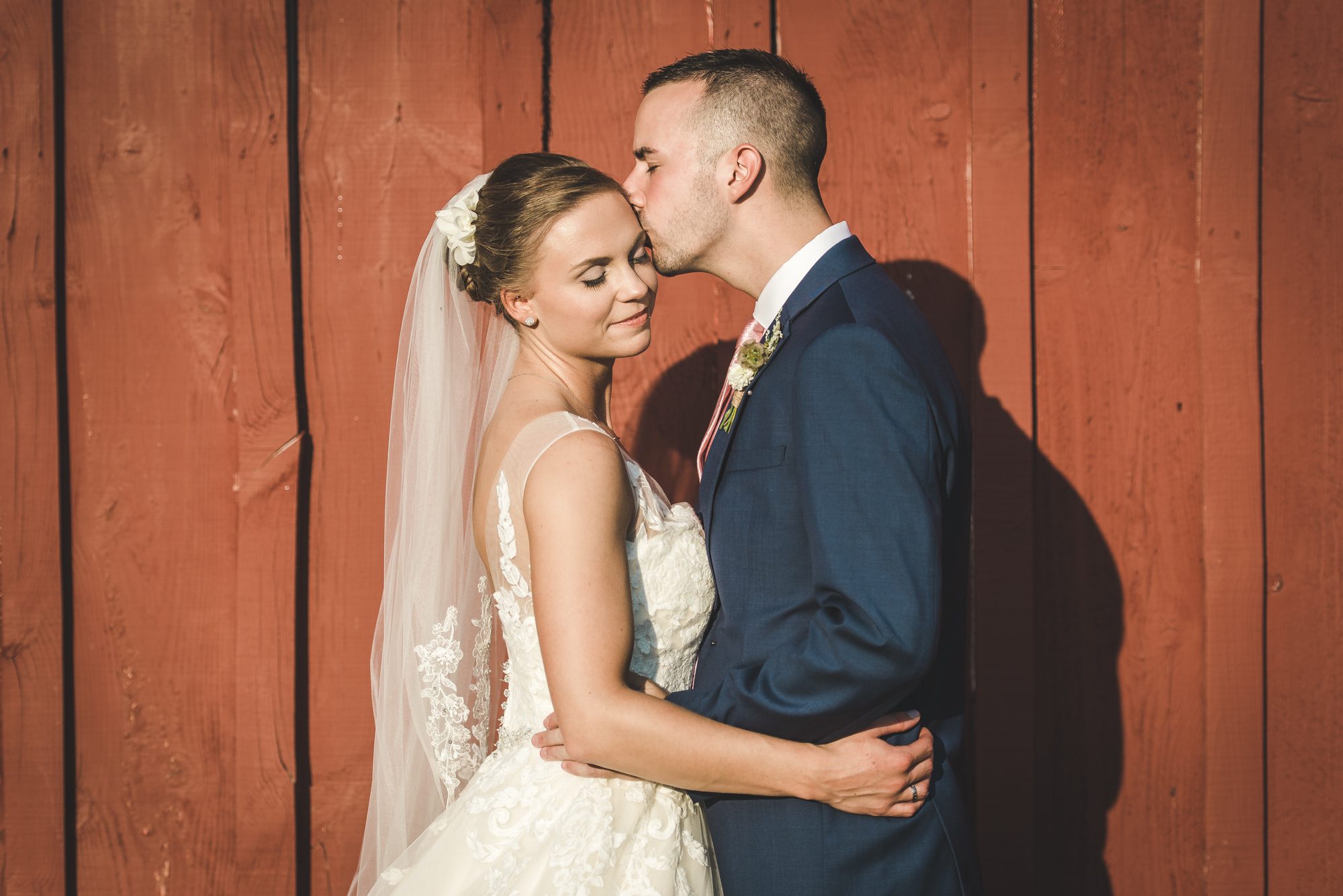 pittsburgh wedding bride & groom barn