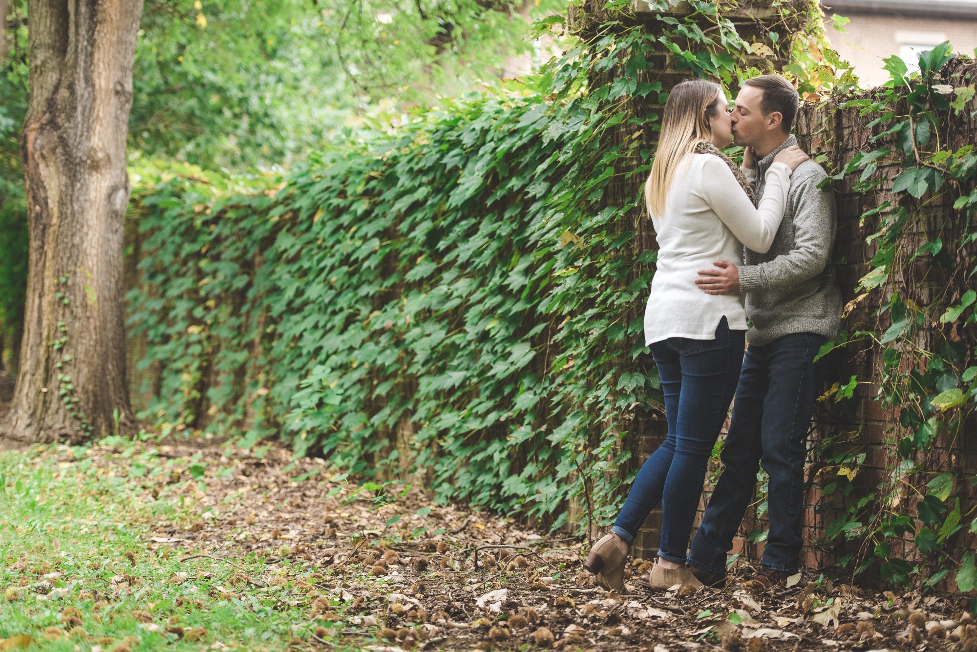 allegheny commons park engagement photography session couple